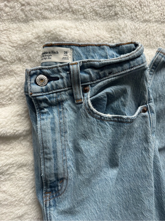 Abercrombie & Fitch Denim - Curve Love Abercrombie & Fitch Ultra High Rise 90’s Straight Jeans Tall